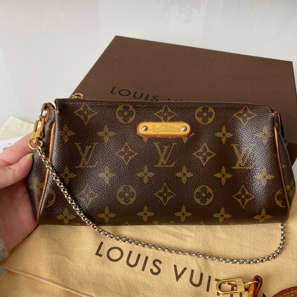 SOLD❌ Louis Vuitton Eva Clutch - Picture 3 of 12
